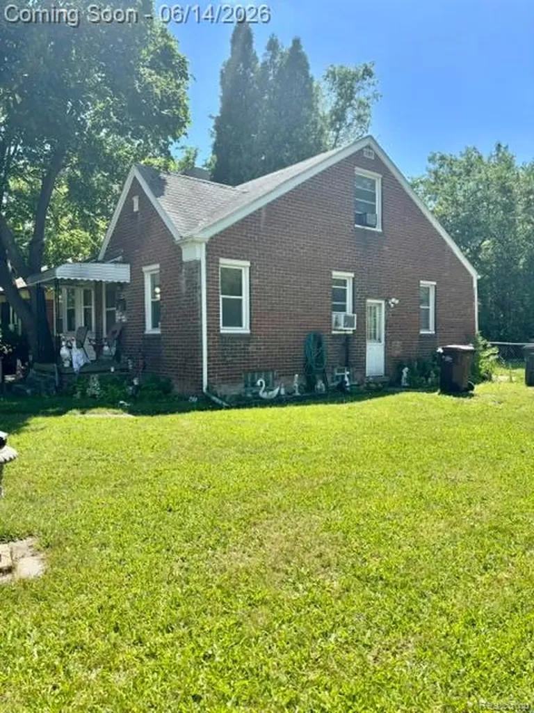 1014 Arlington Street Inkster City MI 48141