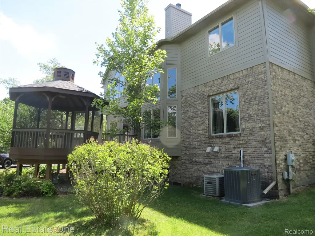 45702 Balfour Court Novi City MI 48377