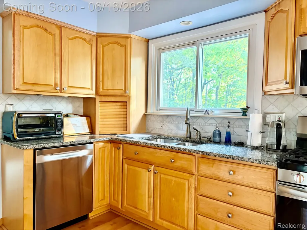 17307 Francavilla Drive Livonia City MI 48152