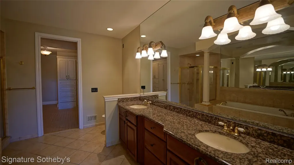 6608 Enclave Drive Independence Charter Township MI 48348