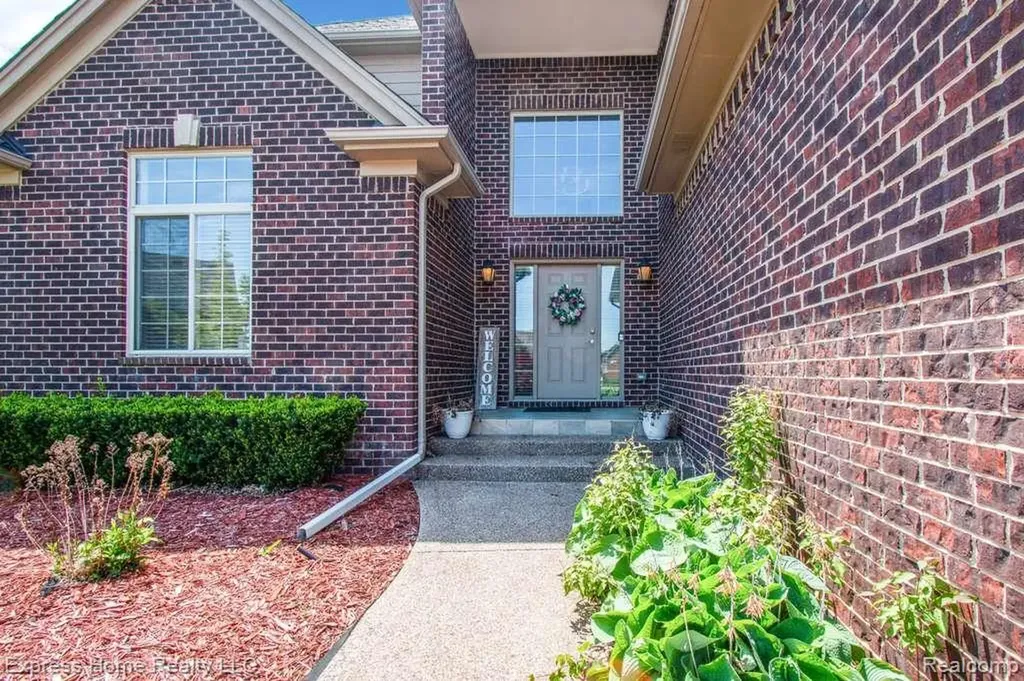 56713 Peach Tree Lane Macomb Township MI 48042