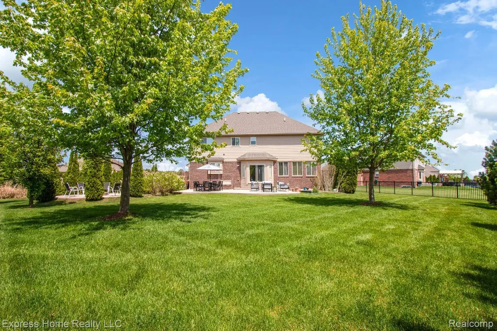 56713 Peach Tree Lane Macomb Township MI 48042