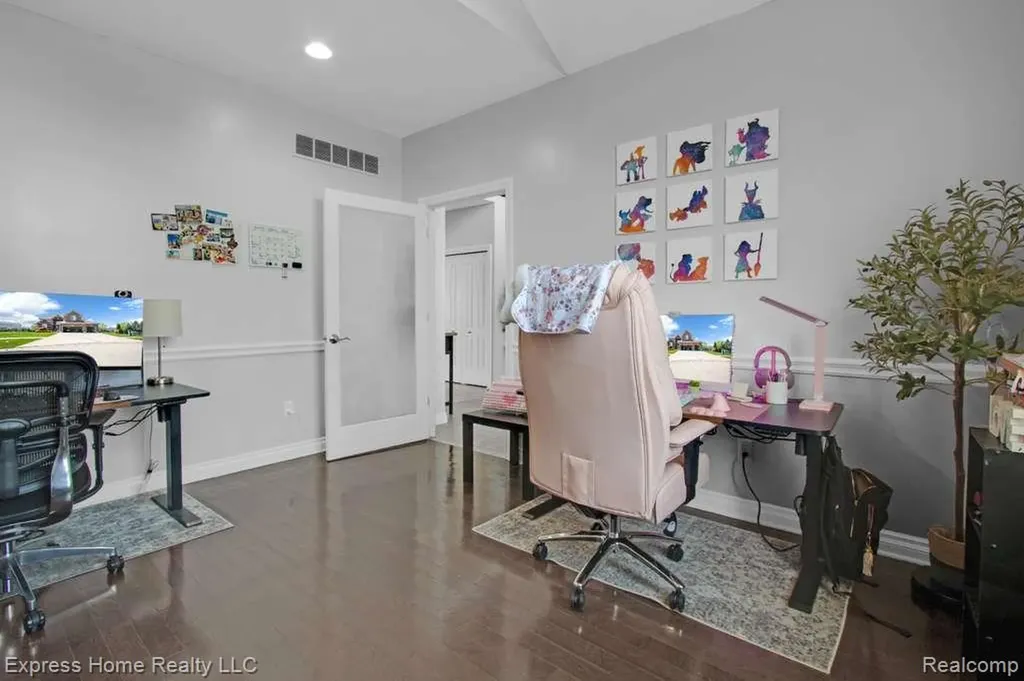 56713 Peach Tree Lane Macomb Township MI 48042