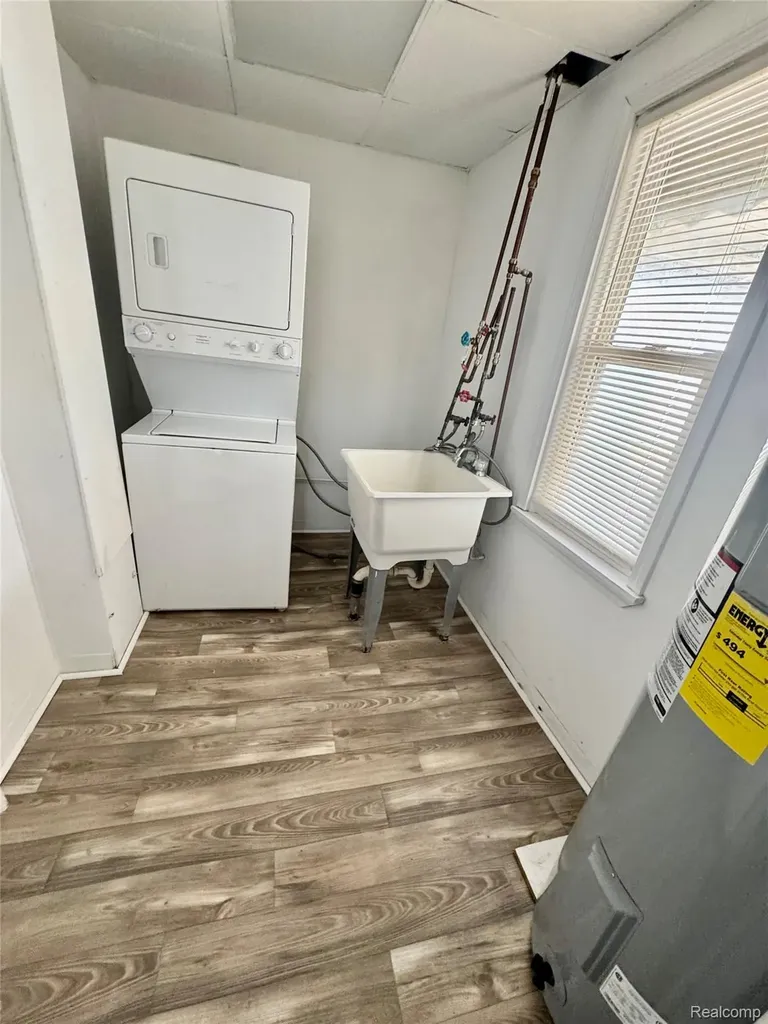 19940 Stanley Street Melvindale City MI 48122