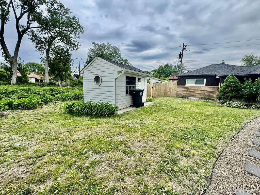 19940 Stanley Street Melvindale City MI 48122