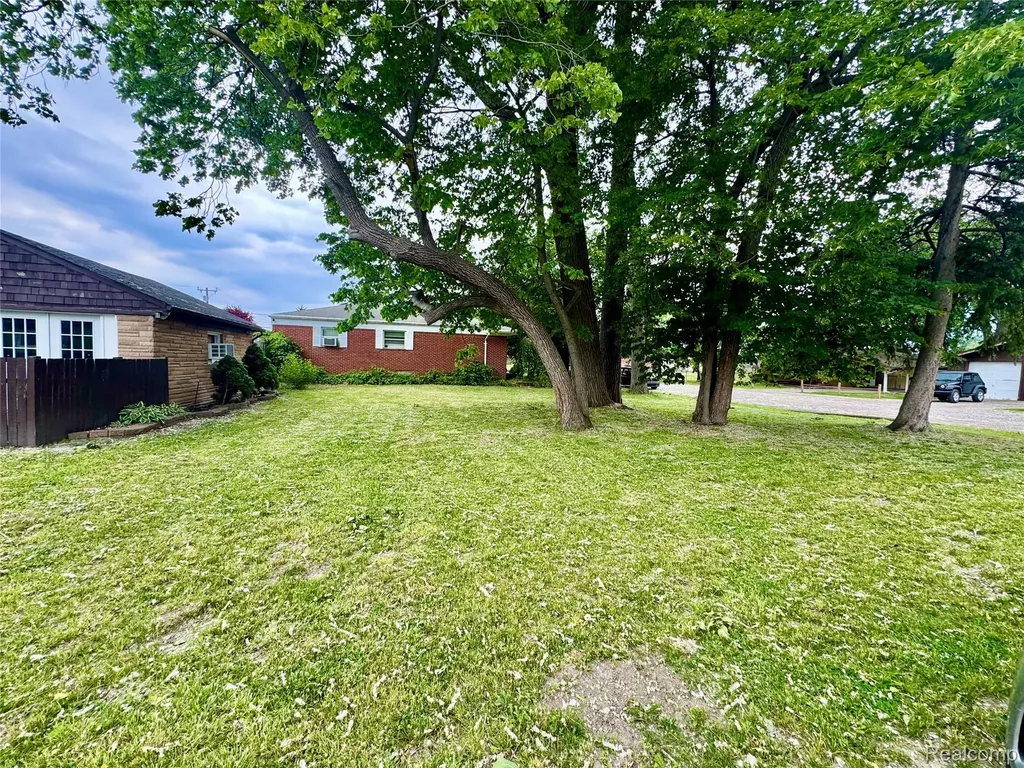 19940 Stanley Street Melvindale City MI 48122