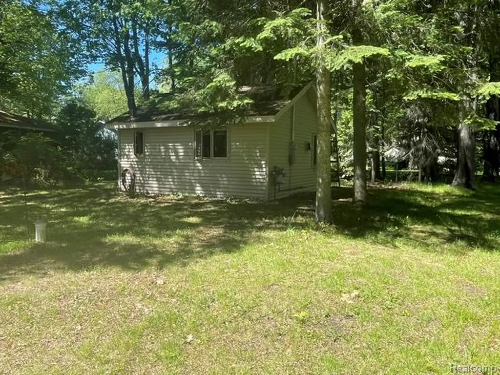 2007 N Markey Road Markey Township MI 48629