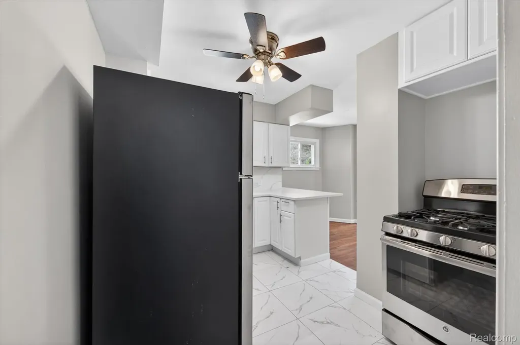 1781 Brys Drive Grosse Pointe Woods City MI 48236