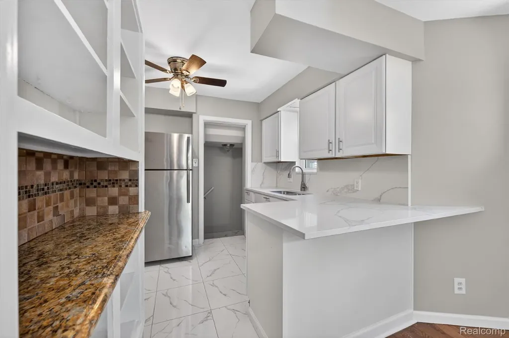 1781 Brys Drive Grosse Pointe Woods City MI 48236