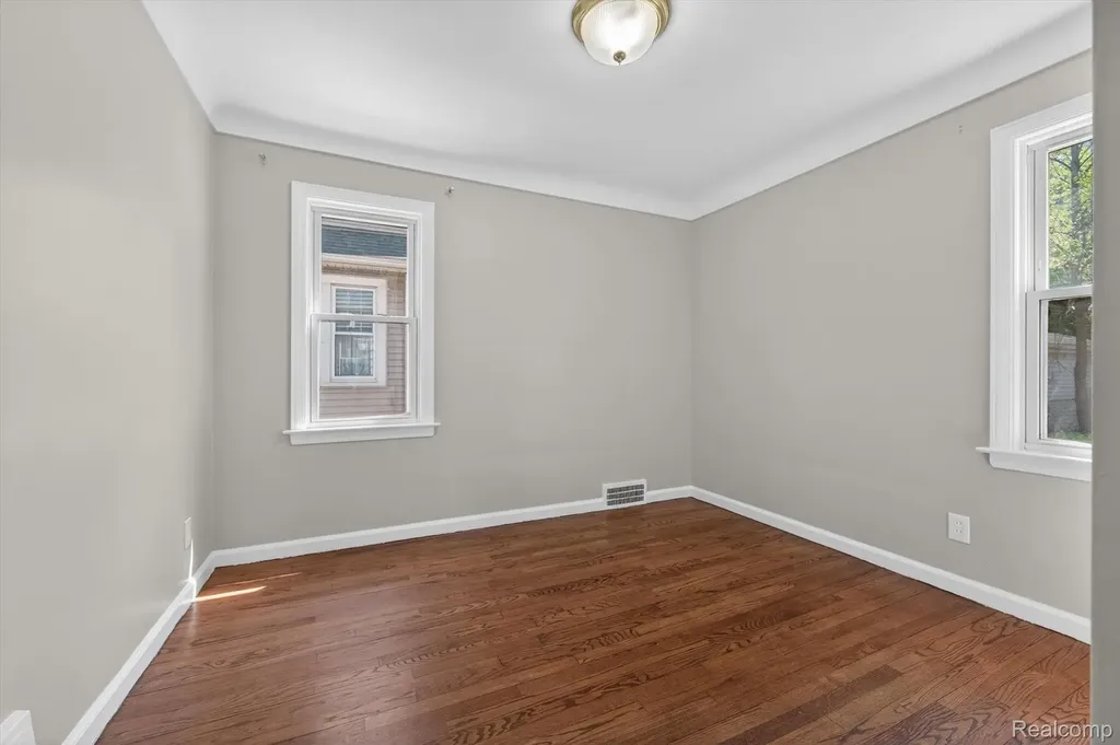 1781 Brys Drive Grosse Pointe Woods City MI 48236