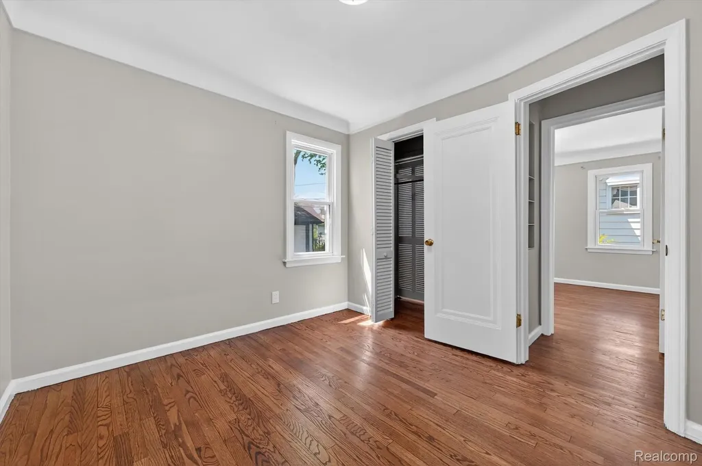 1781 Brys Drive Grosse Pointe Woods City MI 48236
