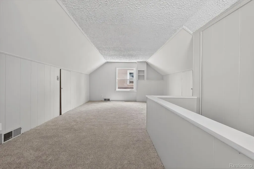 1781 Brys Drive Grosse Pointe Woods City MI 48236
