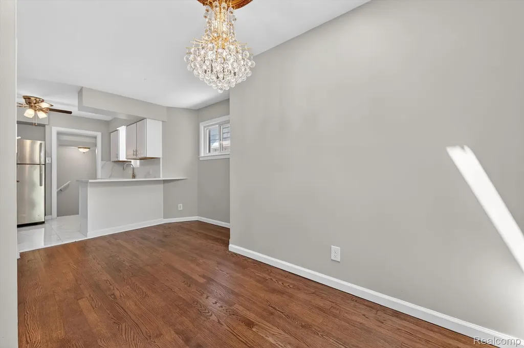 1781 Brys Drive Grosse Pointe Woods City MI 48236