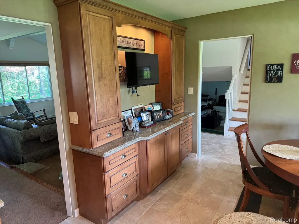 6925 Windham Lane Bloomfield Charter Township MI 48301