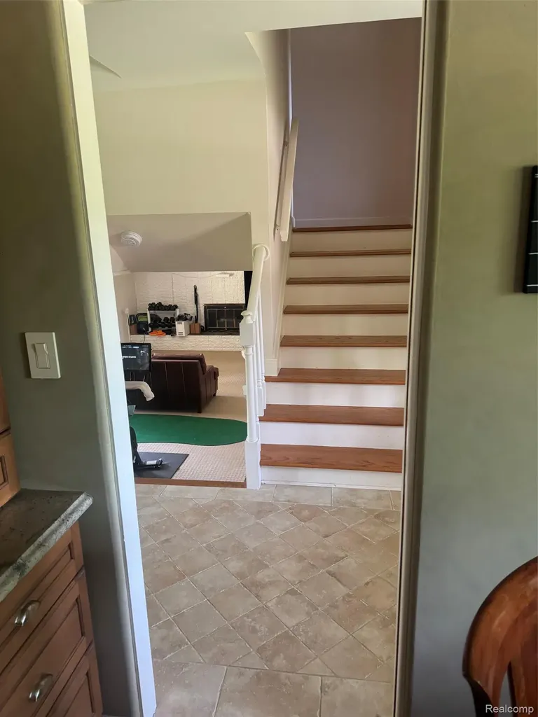 6925 Windham Lane Bloomfield Charter Township MI 48301