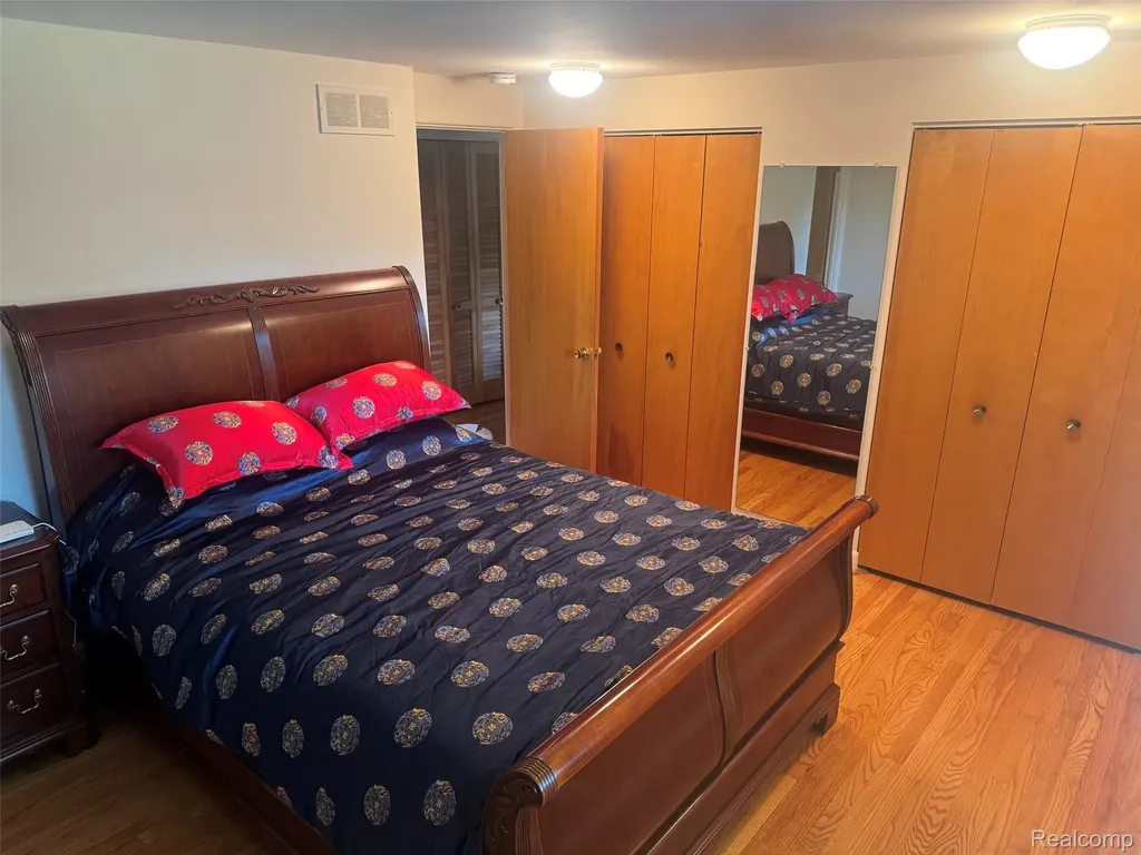 6925 Windham Lane Bloomfield Charter Township MI 48301