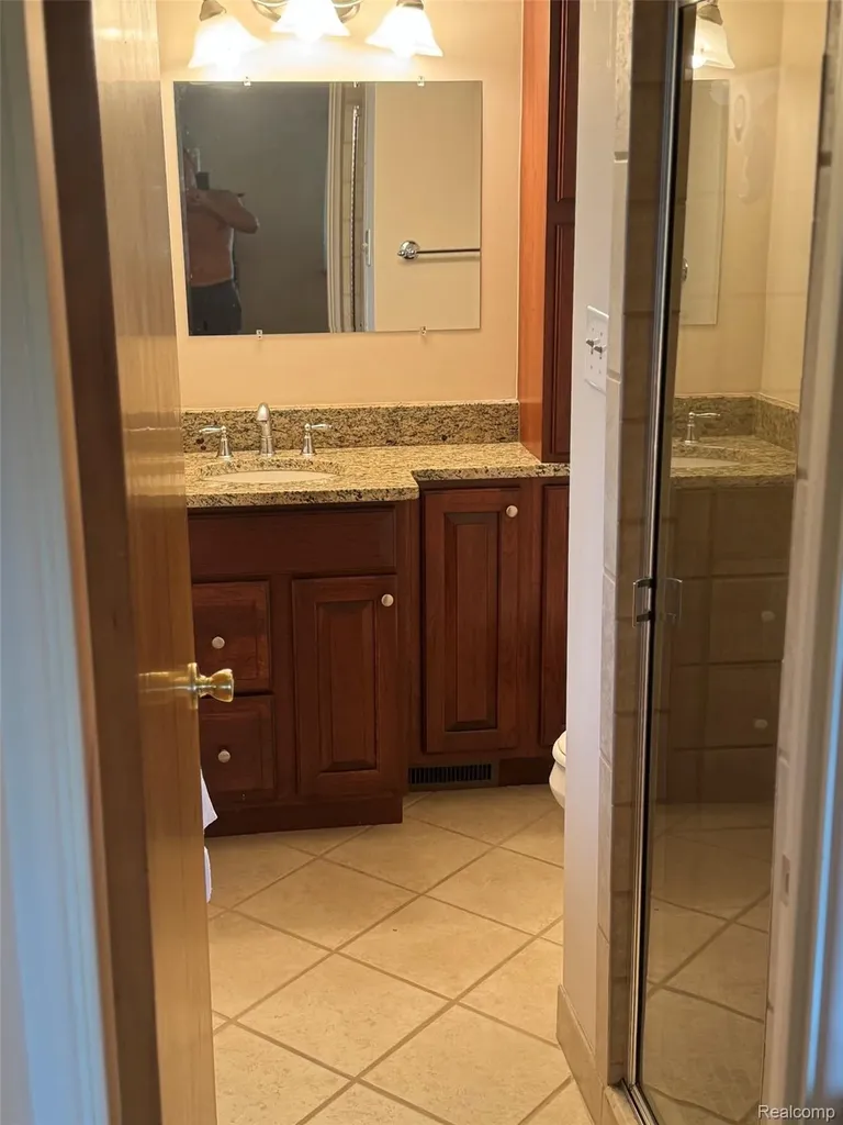 6925 Windham Lane Bloomfield Charter Township MI 48301