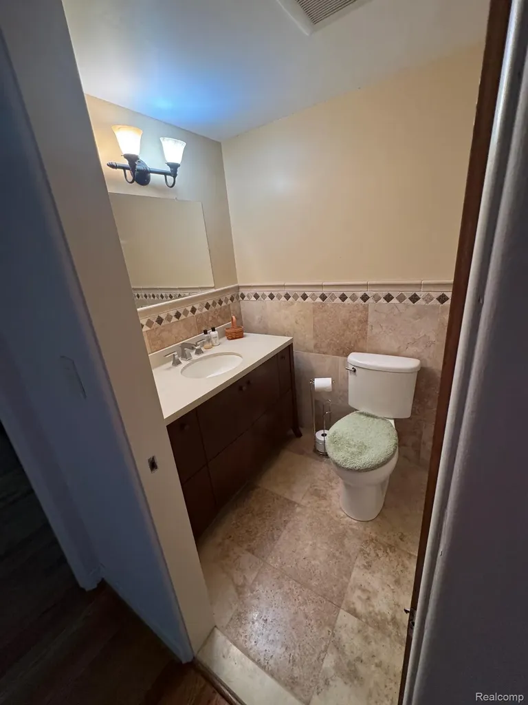 6925 Windham Lane Bloomfield Charter Township MI 48301