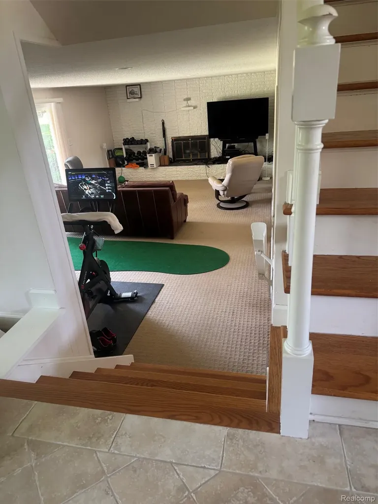 6925 Windham Lane Bloomfield Charter Township MI 48301