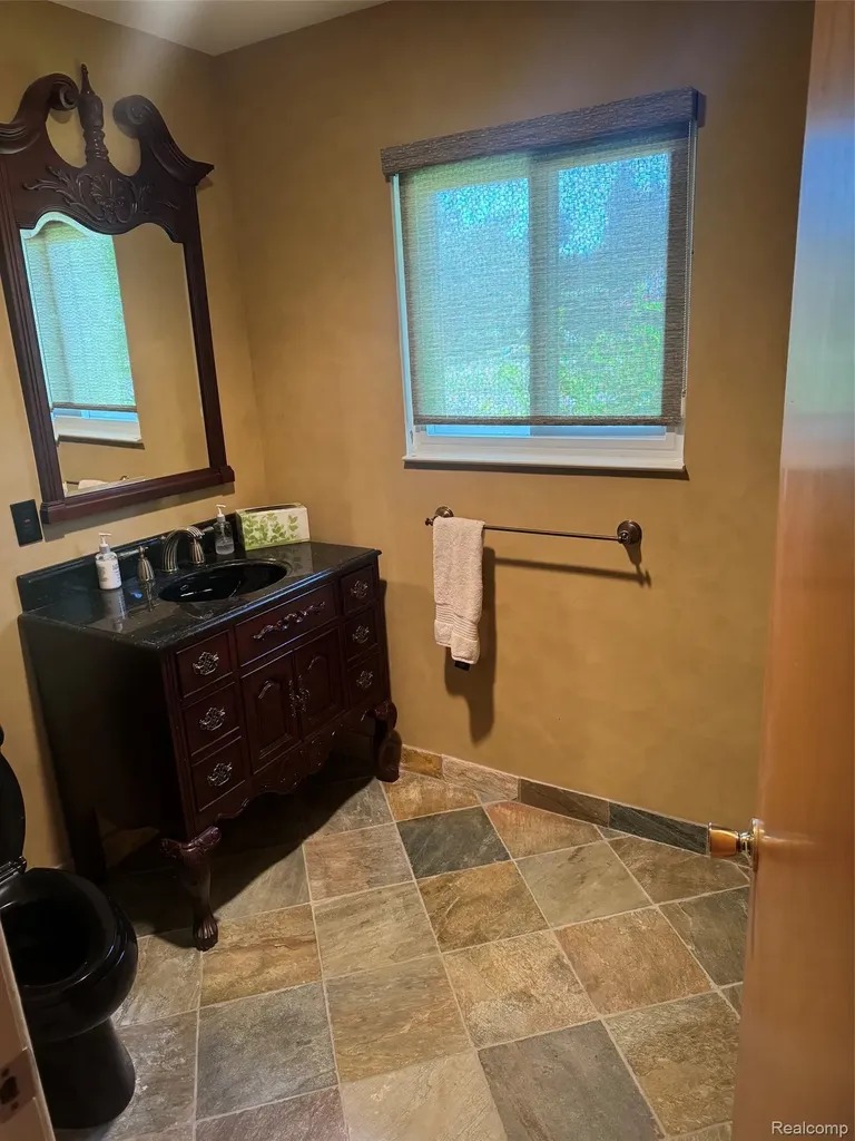 6925 Windham Lane Bloomfield Charter Township MI 48301