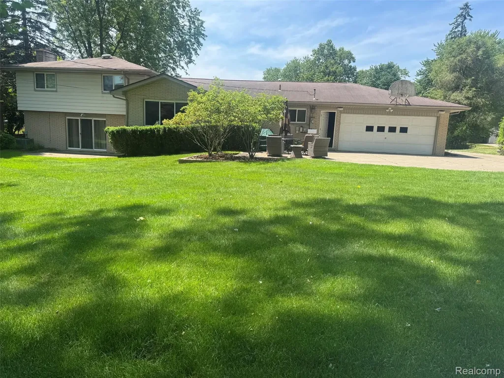 6925 Windham Lane Bloomfield Charter Township MI 48301