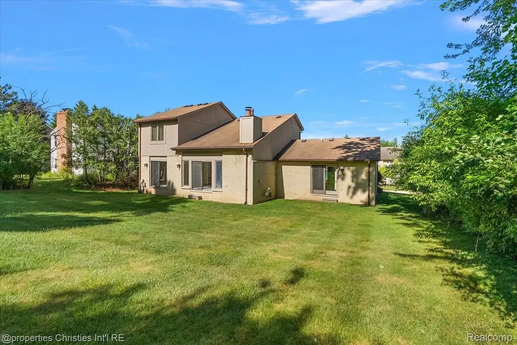 37224 Chesapeake Road Farmington Hills City MI 48335