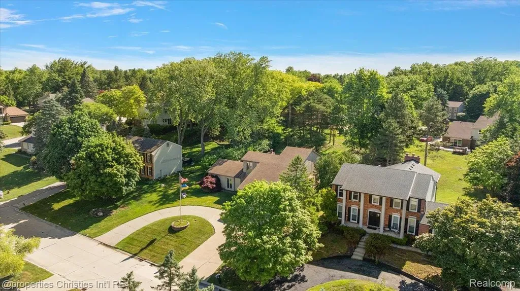 37224 Chesapeake Road Farmington Hills City MI 48335