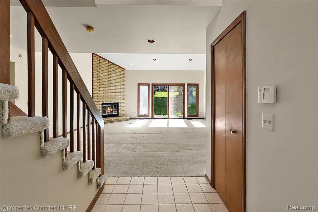 37224 Chesapeake Road Farmington Hills City MI 48335