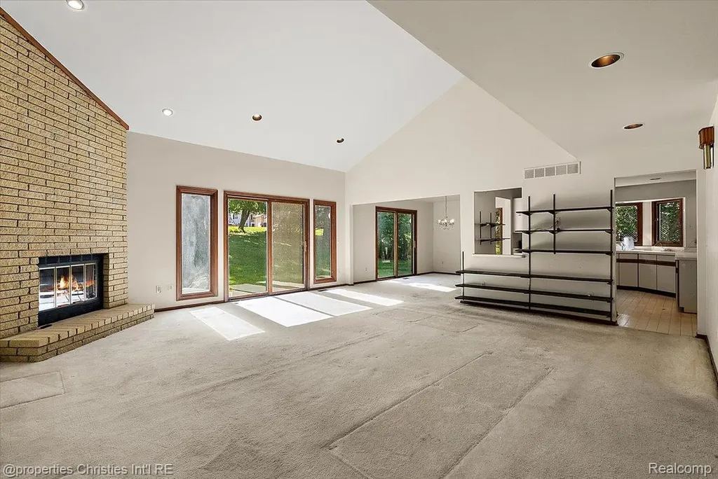 37224 Chesapeake Road Farmington Hills City MI 48335