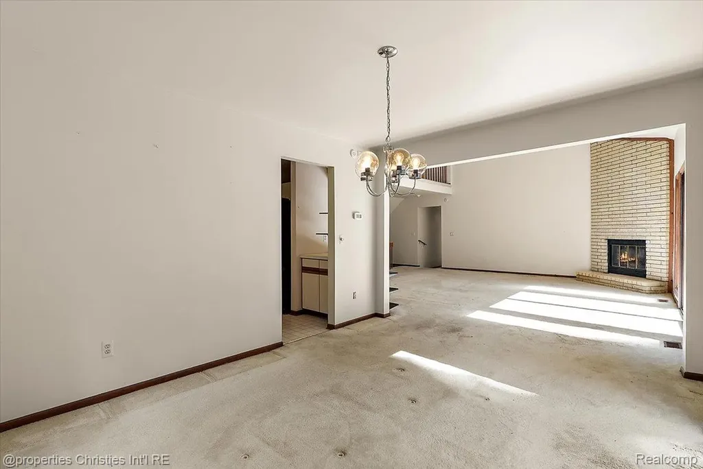 37224 Chesapeake Road Farmington Hills City MI 48335