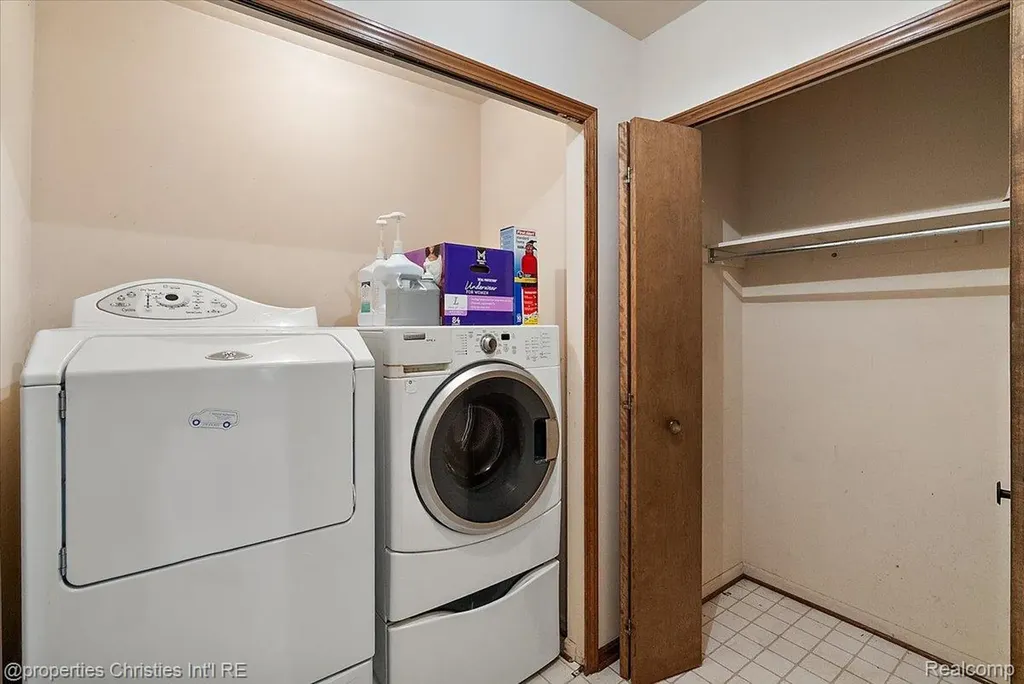 37224 Chesapeake Road Farmington Hills City MI 48335