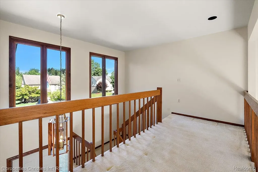 37224 Chesapeake Road Farmington Hills City MI 48335