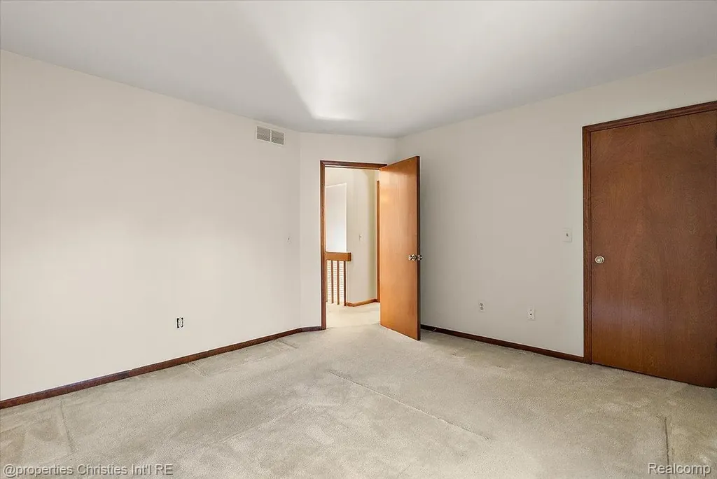 37224 Chesapeake Road Farmington Hills City MI 48335