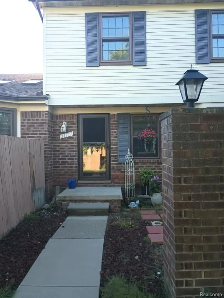34777 E Wilma Court Chesterfield Township MI 48047