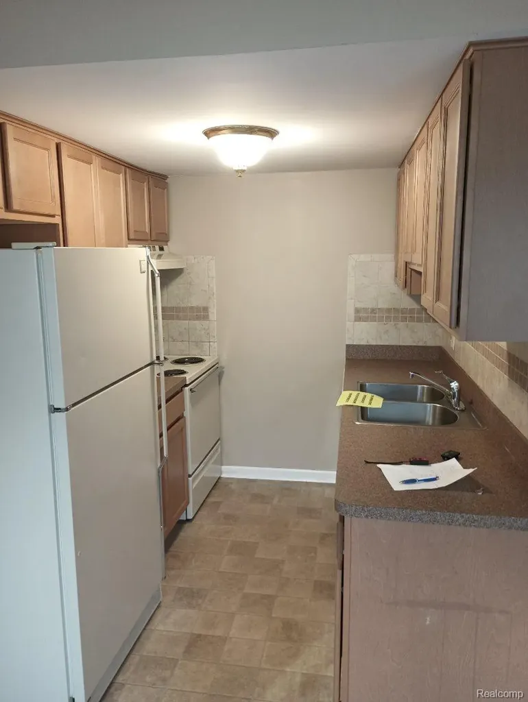 34777 E Wilma Court Chesterfield Township MI 48047