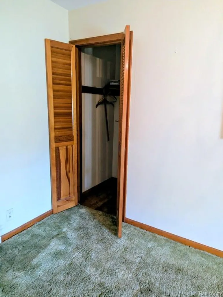 21708 Madison Street St. Clair Shores City MI 48081