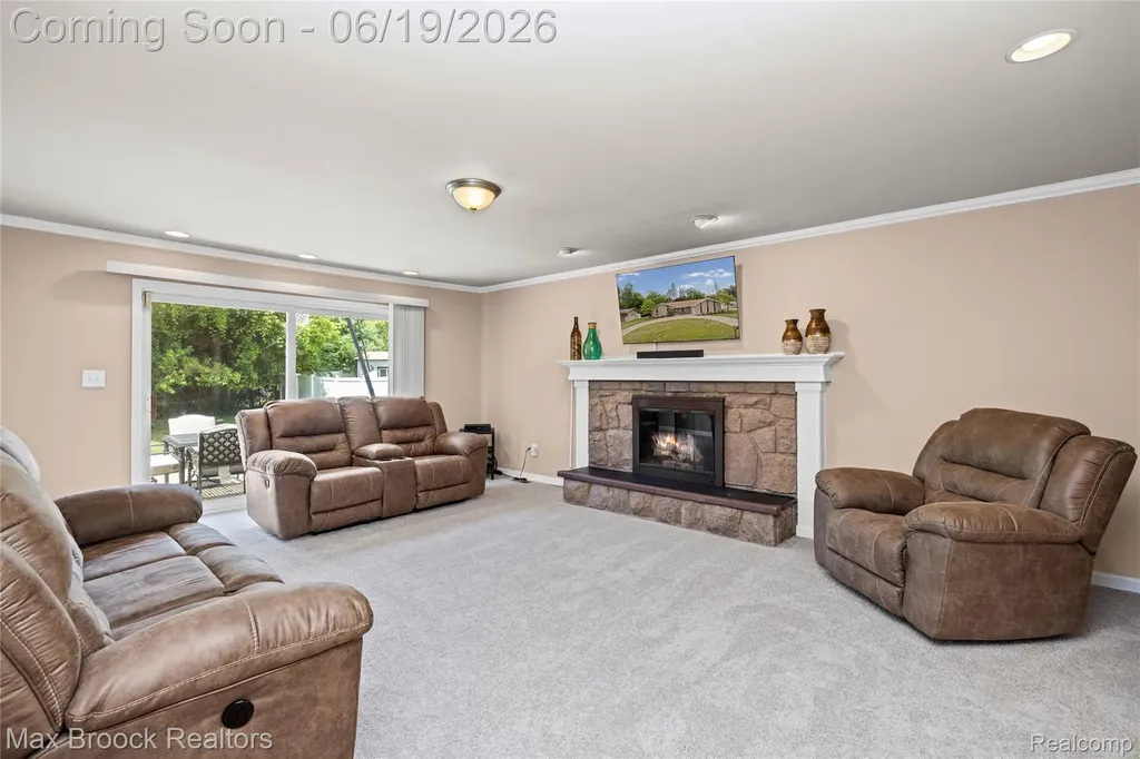25551 Kilreigh Drive Farmington Hills City MI 48336