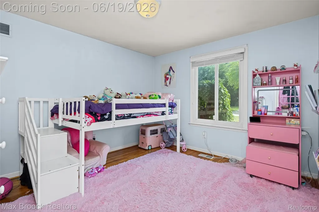 25551 Kilreigh Drive Farmington Hills City MI 48336