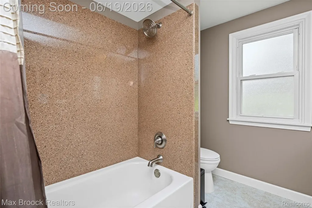 25551 Kilreigh Drive Farmington Hills City MI 48336