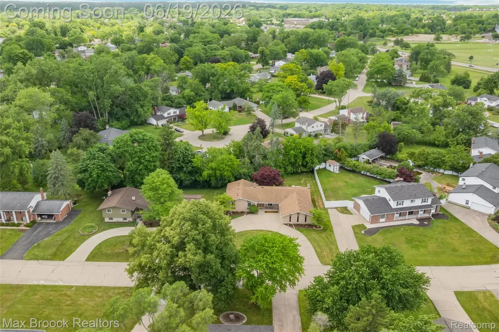 25551 Kilreigh Drive Farmington Hills City MI 48336