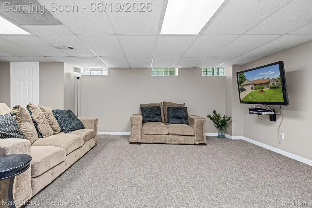 25551 Kilreigh Drive Farmington Hills City MI 48336