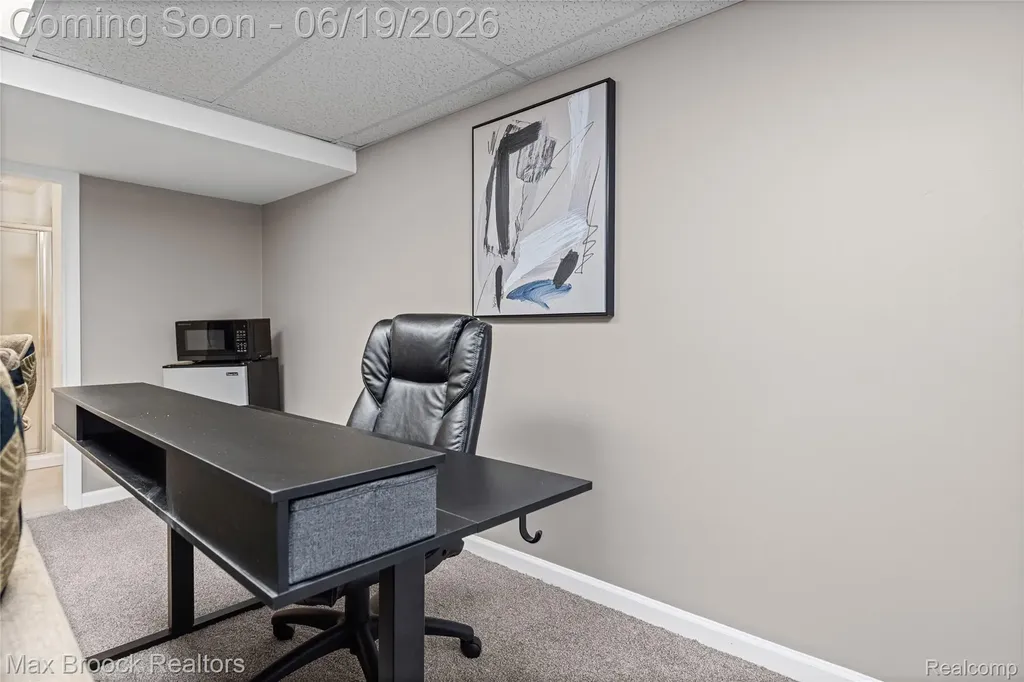 25551 Kilreigh Drive Farmington Hills City MI 48336