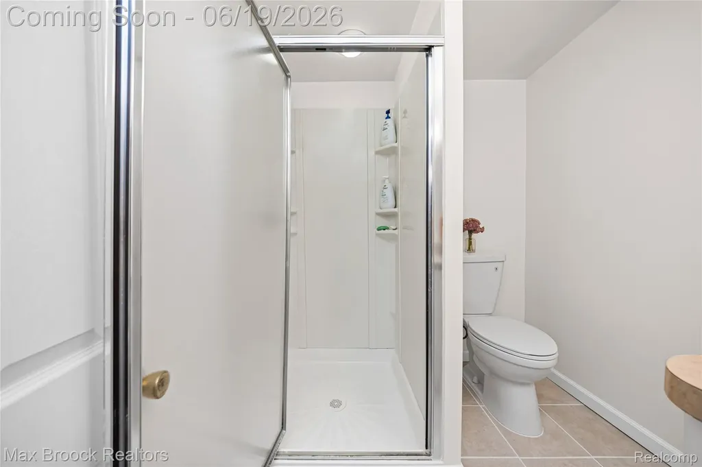 25551 Kilreigh Drive Farmington Hills City MI 48336