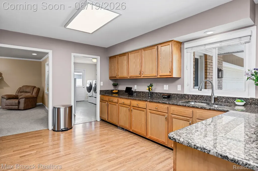 25551 Kilreigh Drive Farmington Hills City MI 48336