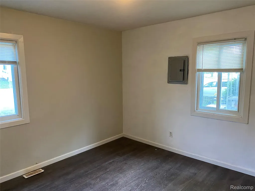 3822 Larchmont Street Flint City MI 48532