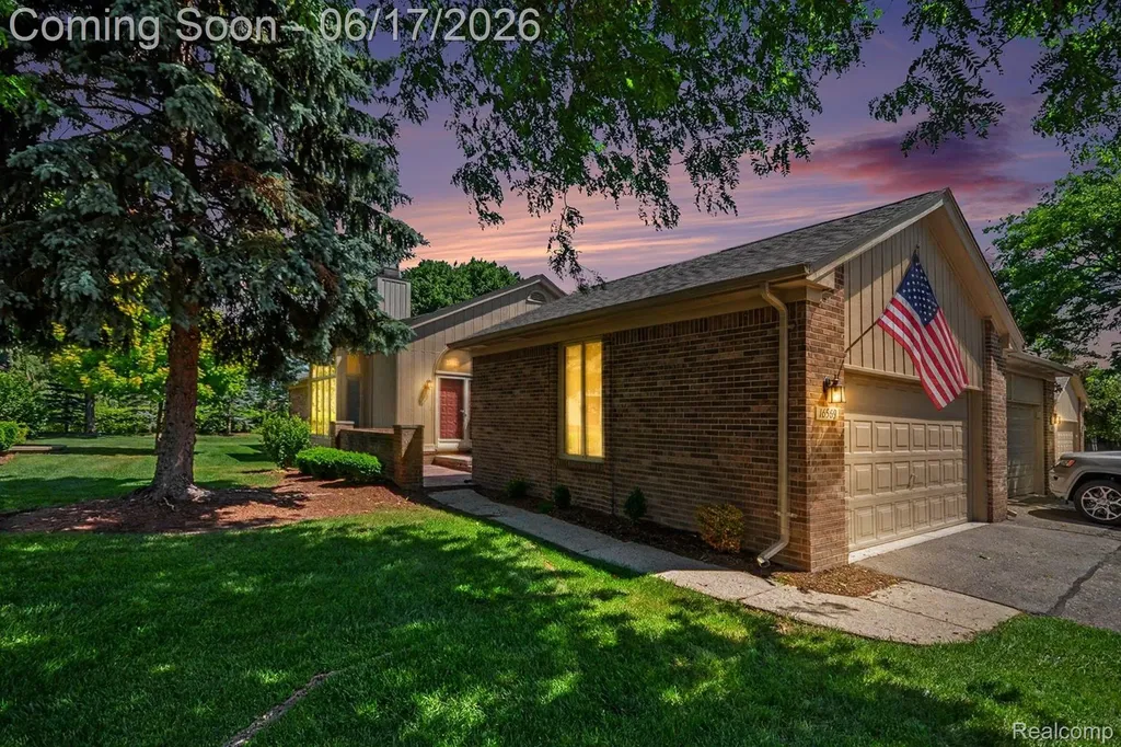 16569 Congress Drive Clinton Charter Township MI 48038