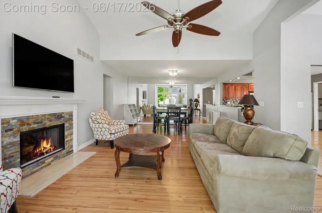 16569 Congress Drive Clinton Charter Township MI 48038