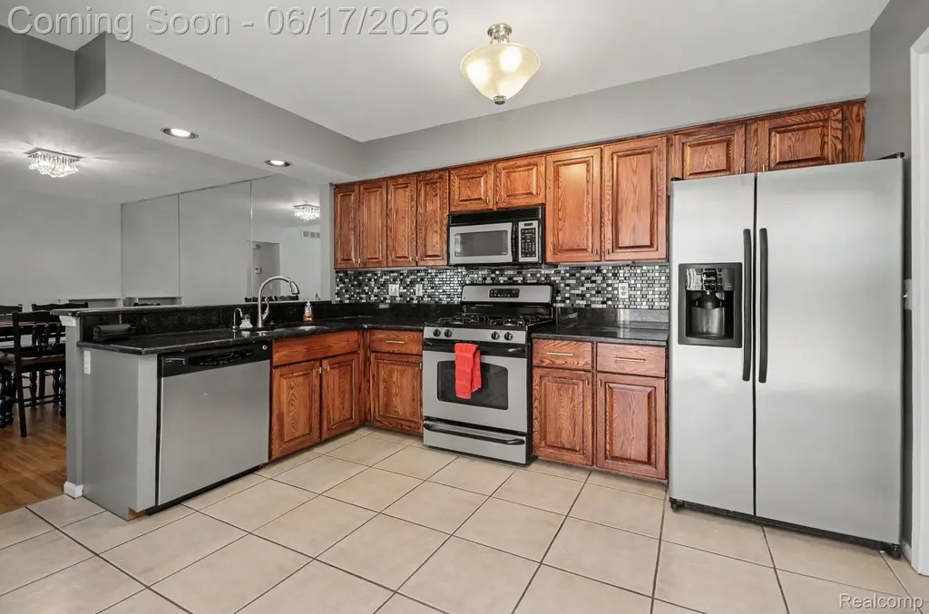 16569 Congress Drive Clinton Charter Township MI 48038