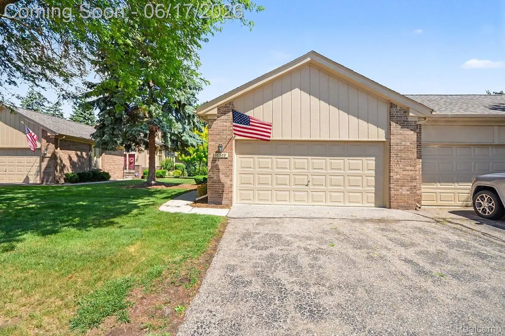 16569 Congress Drive Clinton Charter Township MI 48038