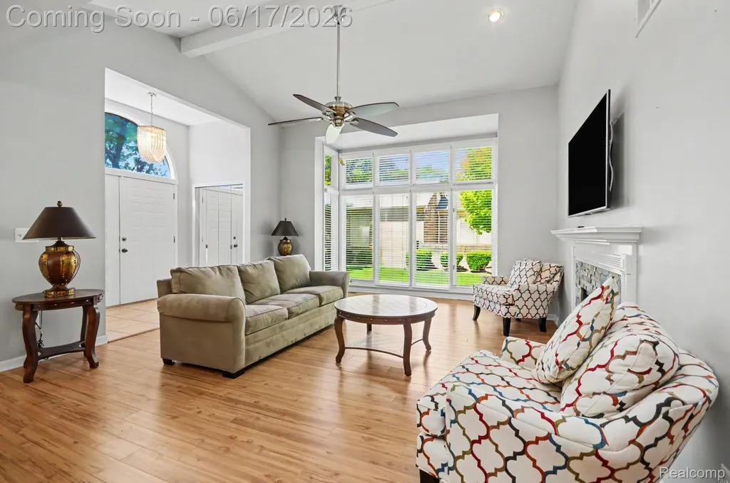 16569 Congress Drive Clinton Charter Township MI 48038